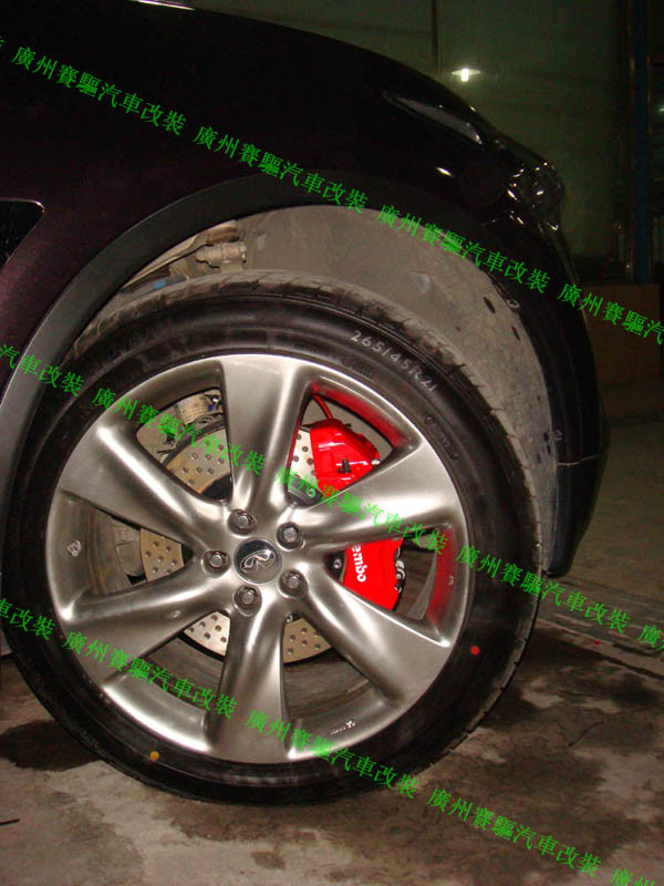 英菲尼迪FX50改BREMBO六活塞剎車 英菲尼迪FX50改BREMBO六活塞剎車