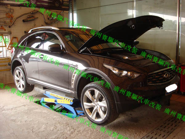 英菲尼迪FX50改BREMBO卡宴剎車 英菲尼迪FX50改BREMBO卡宴剎車