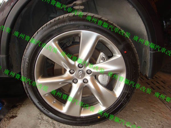 英菲尼迪FX50改BREMBO六活塞剎車 英菲尼迪FX50改BREMBO六活塞剎車