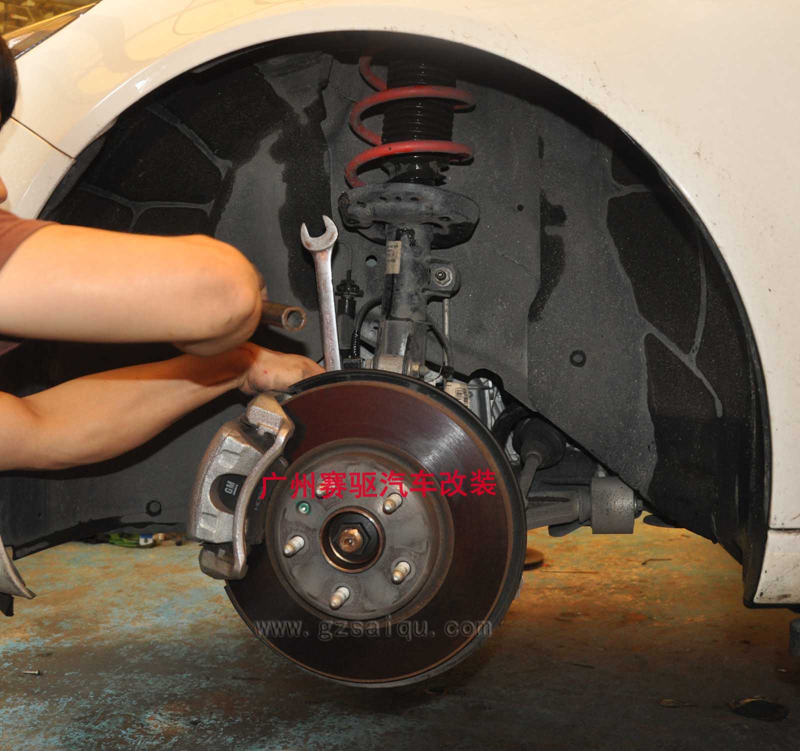 君威剎車改裝AP大六活塞 君威剎車改裝AP大六活塞