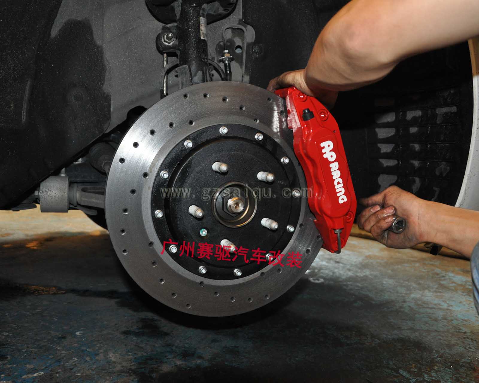 別克君威剎車升級AP六活塞鮑魚 別克君威剎車升級AP六活塞鮑魚