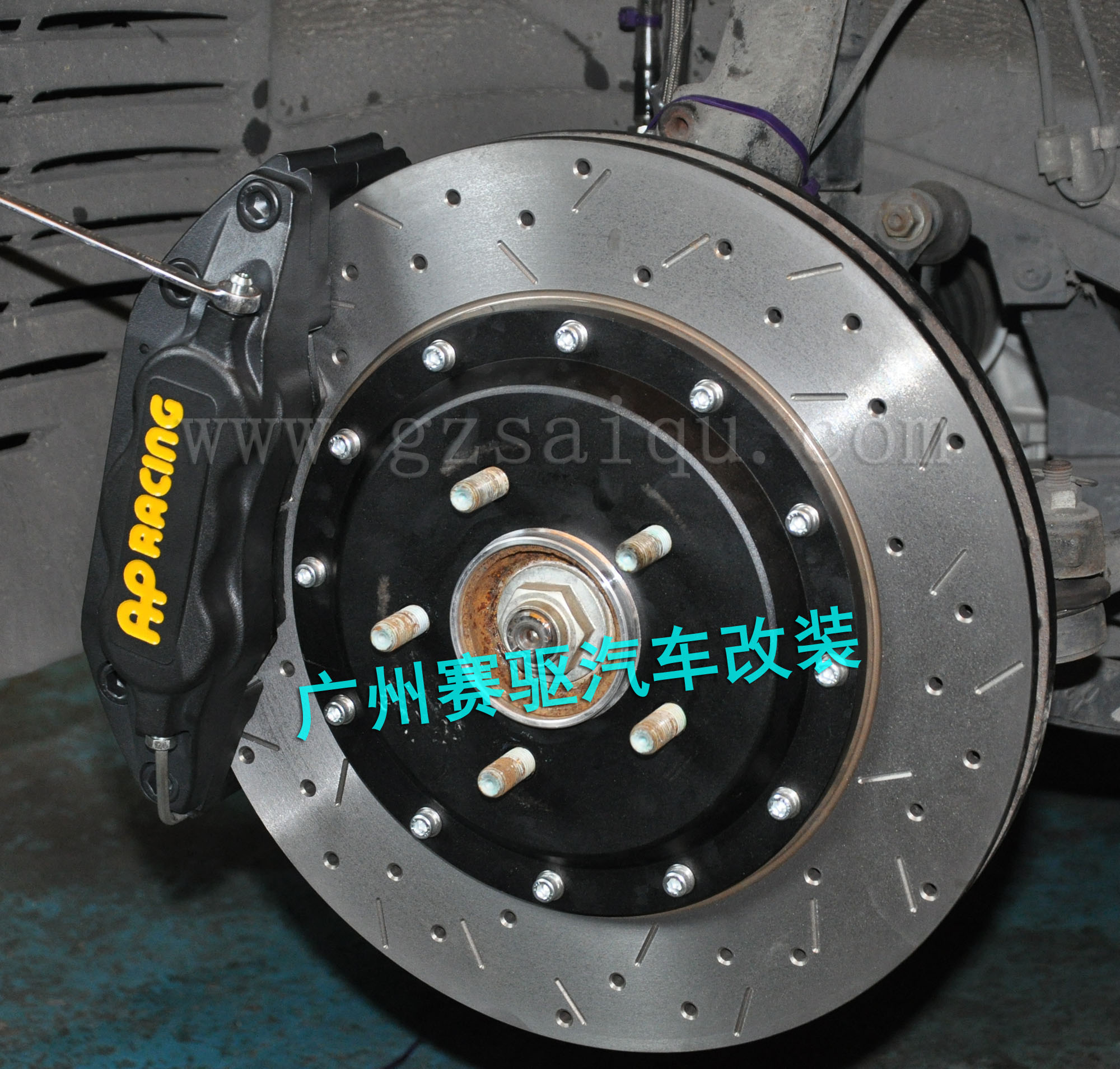 馬六剎車升級AP版六活塞 馬六剎車升級AP版六活塞