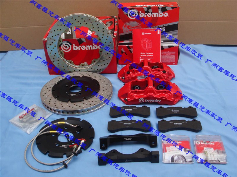 雪佛蘭科邁羅改裝BREMBO GT版實(shí)車(chē)套裝 大黃蜂專(zhuān)用BREMBO GT版前6后4剎車(chē)套裝