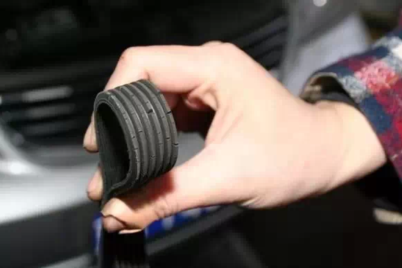 皮帶的檢查 皮帶的檢查