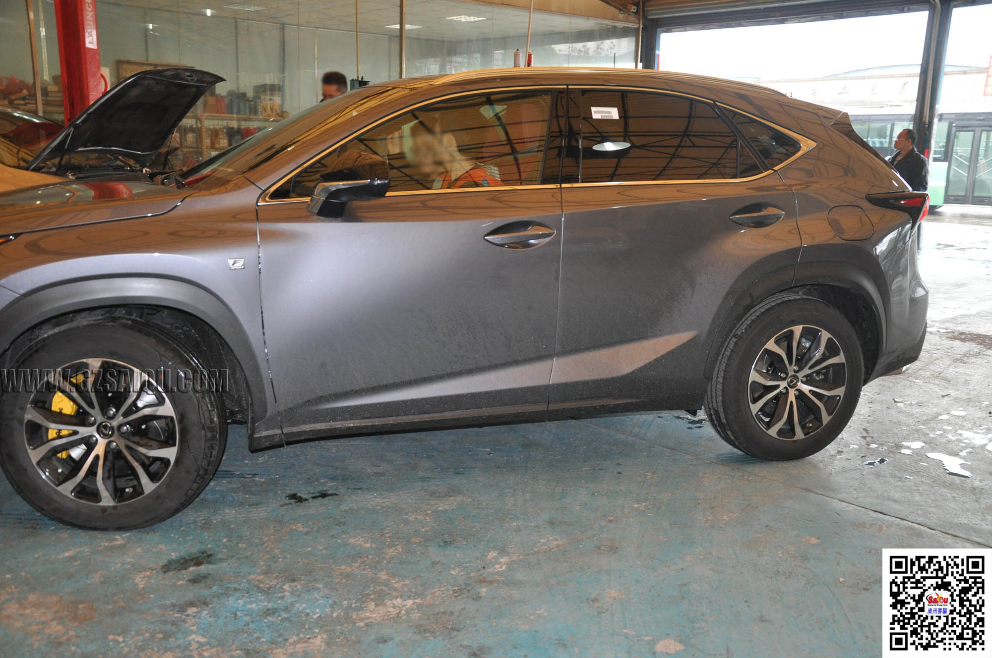 雷克薩斯NX200T改裝AP7040剎車(chē) 雷克薩斯NX200T改裝AP7040剎車(chē)