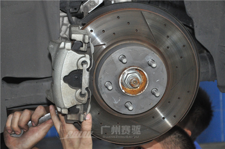 福特蒙迪歐剎車升級改裝AP8520剎車卡鉗套件