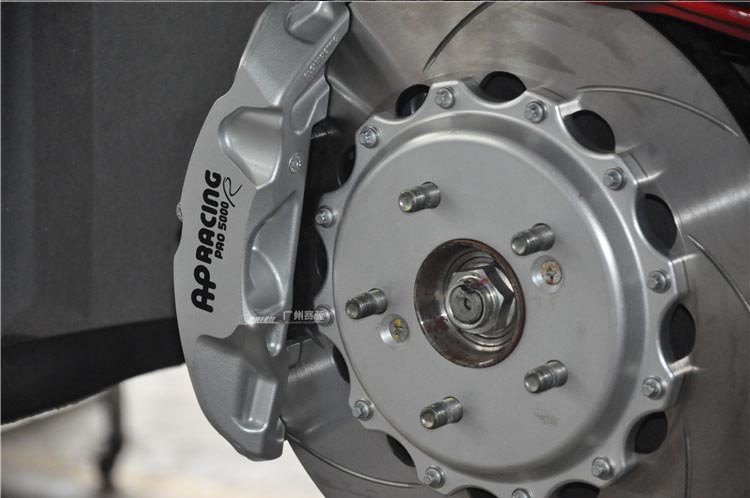 本田思域改裝升級AP9440剎車銀色限量版卡鉗 本田思域改裝升級AP9440剎車銀色限量版卡鉗