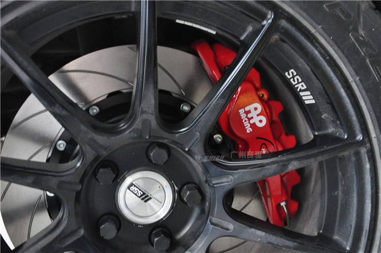 英菲尼迪Q70l后輪剎車升級(jí)進(jìn)口AP8530剎車套件【廣州賽驅(qū)】 英菲尼迪Q70l后輪剎車升級(jí)進(jìn)口AP8530剎車套件【廣州賽驅(qū)】