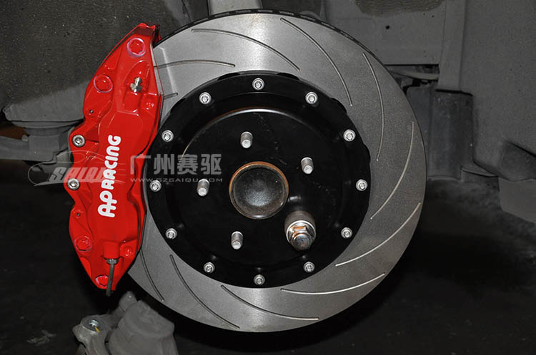 為改裝而生！銳志剎車升級英國AP剎車前六后四