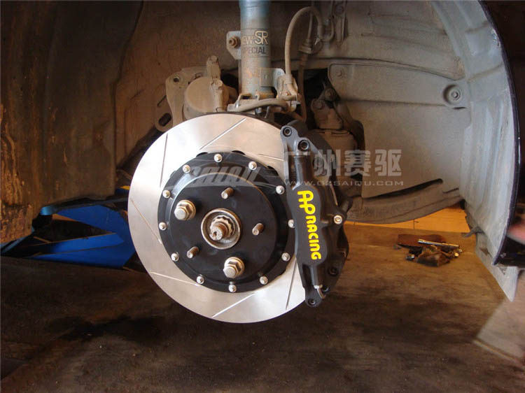 豐田凱美瑞剎車升級改裝 全套黑色AP5200配AP330碟剎車套裝 豐田凱美瑞剎車升級改裝 全套黑色AP5200配AP330碟剎車套裝