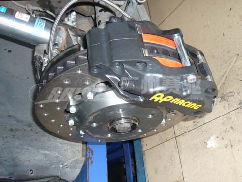 高爾夫GTI前剎車升級 AP5200剎車鮑魚 配330mm*28mm  高爾夫GTI前剎車升級 AP5200剎車鮑魚 配330mm*28mm