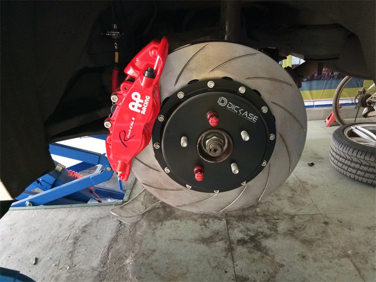 英菲尼迪Q50后輪改裝AP9542剎車 英菲尼迪Q50后輪改裝AP9542剎車