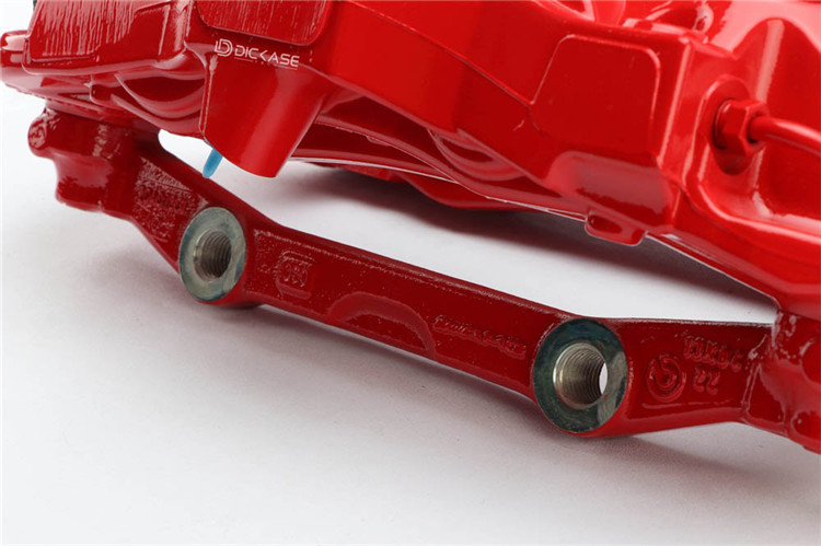 AMG六活塞剎車 18寸輪轂安裝