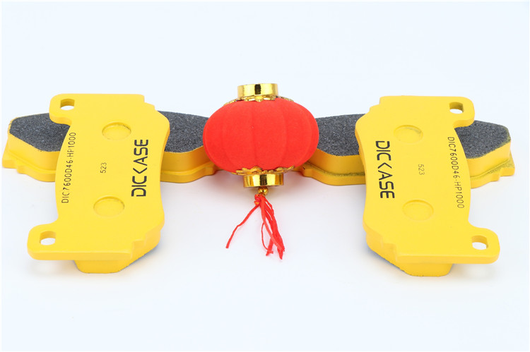 福特蒙迪歐改裝剎車案例原車皮更換DICASE剎車片AP7600四活塞卡鉗 福特蒙迪歐改裝剎車案例原車皮更換DICASE剎車片AP7600四活塞卡鉗