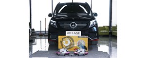奔馳威霆高速上剎車偏軟，升級DICASE六活塞剎車經濟且實用